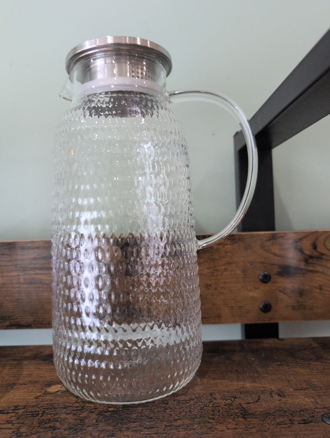 Glass pitcher with lid
