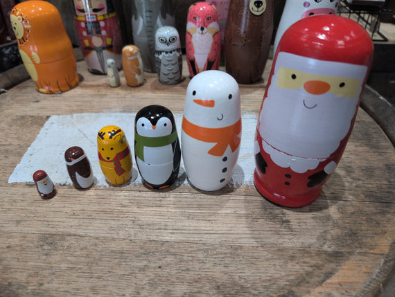 Nesting Dolls - 6 Layers - Christmas