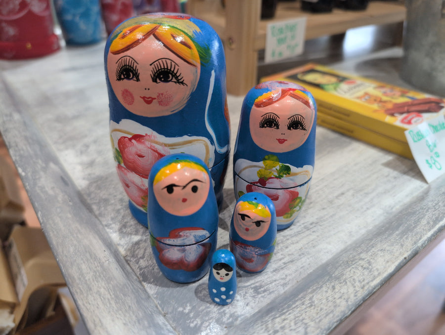 Nesting dolls - 5 layers - Blue